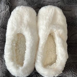 White Fluffy Slippers